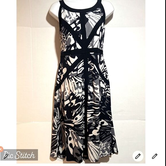 R&M Richards Dresses & Skirts - Size 10 R&M Richards Elegant Black and White Patterned Dress